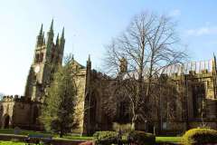 Catherdral of thePeak,  Peak District holiday cottages