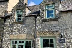 holiday cottages Peak District front of house