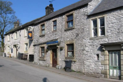 Peak District Derbyshire cottages Taddington village