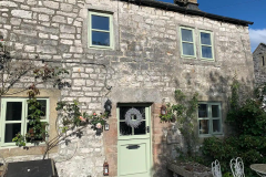 self catering accommodation Peak District Taddington front